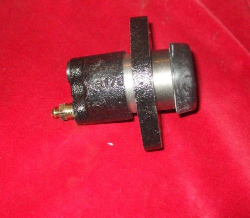 CLUTCH SLAVE CYLINDER (Triumph TR2 TR3) (**To Ch. TS13045**) (1953- 57 Only) 
